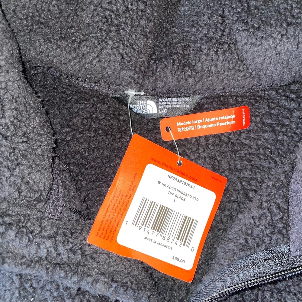 NWT The North Face pull over - Picture 3 of 8